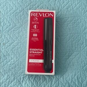NEW in Box Revlon Black Essential Straight 1" Flat Iron